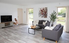 2 Bedrooms With Garage Right On Te Awa River Bike Trail